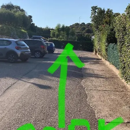 Semesterbostad Michela *